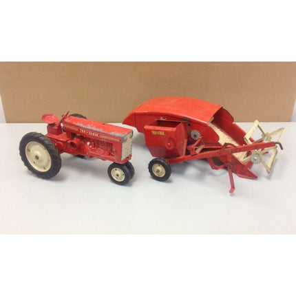 VTG 1950s Tru Scale Tractor & Combine Set – Die Cast & Pressed Steel Red/White