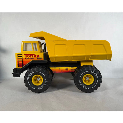 Vintage Tonka Turbo Diesel Dump Truck XMB 975 – 18" Pressed Steel