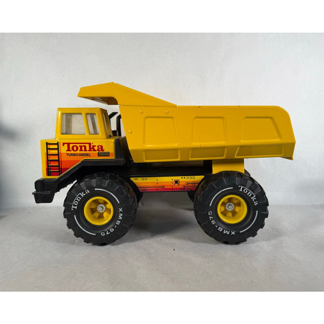 Vintage Tonka Turbo Diesel Dump Truck XMB 975 – 18" Pressed Steel