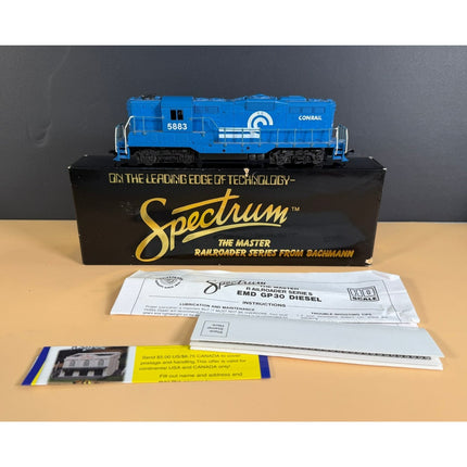 Spectrum HO Scale EMD GP30 Diesel Locomotive Canadian Pacific Train 8200 82018