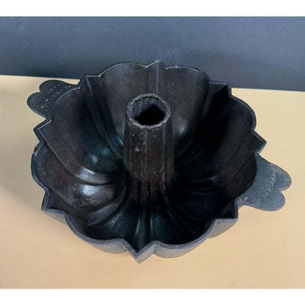 J.C. Roberts Bedford PA Cast Iron Bundt Cake Pan 11.5" Vintage Mold