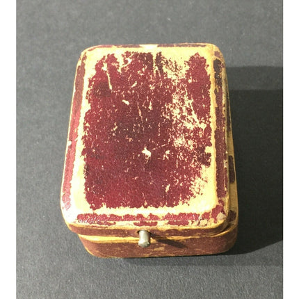 19th Century Simons Brothers 14K Gold Thimble #9 Fleur de Lis Pattern w/ Case