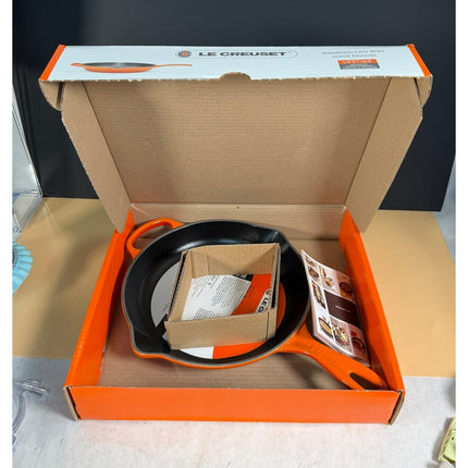 Le Creuset Signature 26cm 10 1/4" Round Skillet Volcanic Cast Iron NIB