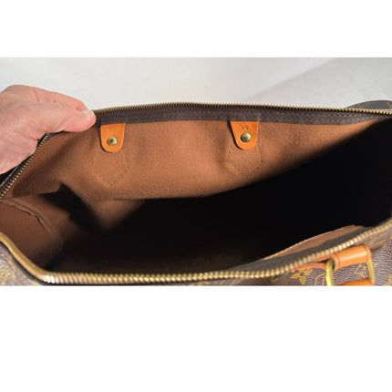Louis Vuitton Speedy 40 Monogram Canvas Shoulder Bag Authentic MSRP $1600