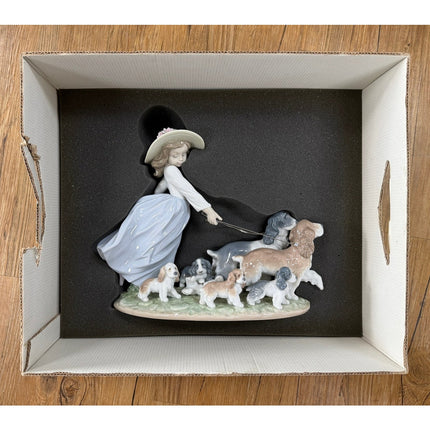 Lladro Privilege Puppy Parade #6784 Porcelain Figurine with Box