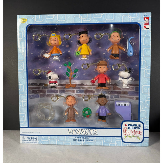 Peanuts A Charlie Brown Christmas Mini Figure Clip-On Keychain Collection NISB
