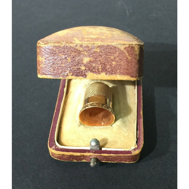 19th Century Simons Brothers 14K Gold Thimble #9 Fleur de Lis Pattern w/ Case