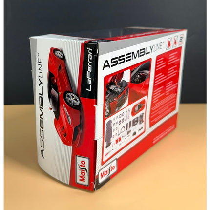 Maisto Red Ferrari LaFerrari 1/24 Assembly Line Diecast Model Kit