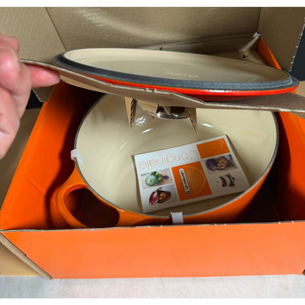 Le Creuset Signature Cast Iron 4.5 Qt Round Casserole Dutch Oven NIB