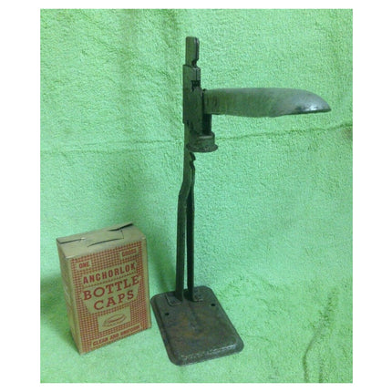 Vintage Anchorlok Bottle Capper w/ Full Box of Bottle Caps