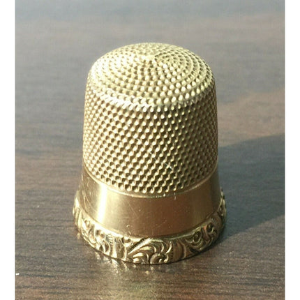 19th Century Simons Brothers 14K Gold Thimble #9 Fleur de Lis Pattern w/ Case