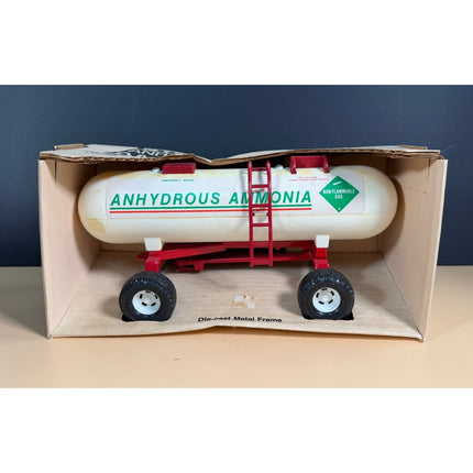 ERTL Anhydrous Ammonia Tank #326 1:16 Scale Farm Toy NIB 10"
