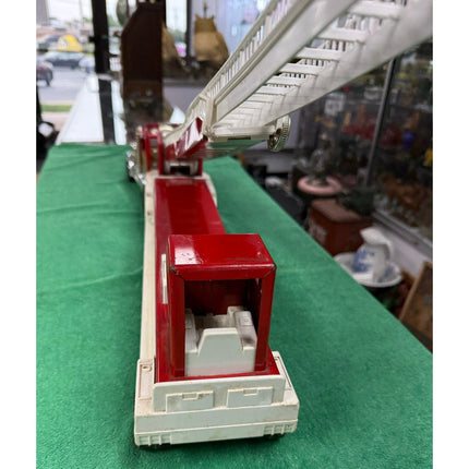 Tonka No. 1 Hook and Ladder Fire Truck 33" Vintage 1970s 1980s Toy Truck