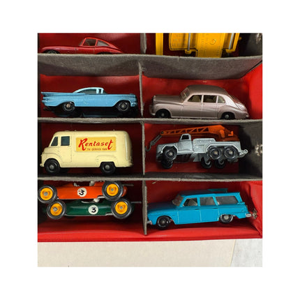 Vintage Mattel Miniature Cars Carry Case w/ 42 Matchbox Diecast Cars Toy Lot