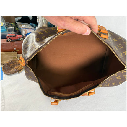 Louis Vuitton Speedy 40 Monogram Canvas Shoulder Bag Authentic MSRP $1600