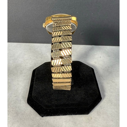 Budweiser Helbros 21 Jewel Self Winding Wristwatch — Running!