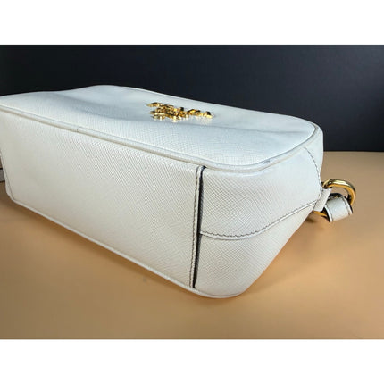 Prada White Vitello Crossbody Camera Bag IBH149 w/ Dust Bag MSRP $1500