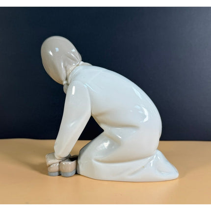 Lladro “Little Girl with Slippers” Figurine Porcelain Girl Statue Collectible 5"