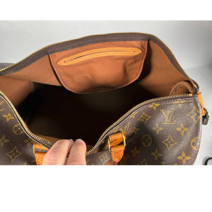 Louis Vuitton Speedy 40 Monogram Canvas Shoulder Bag Authentic MSRP $1600