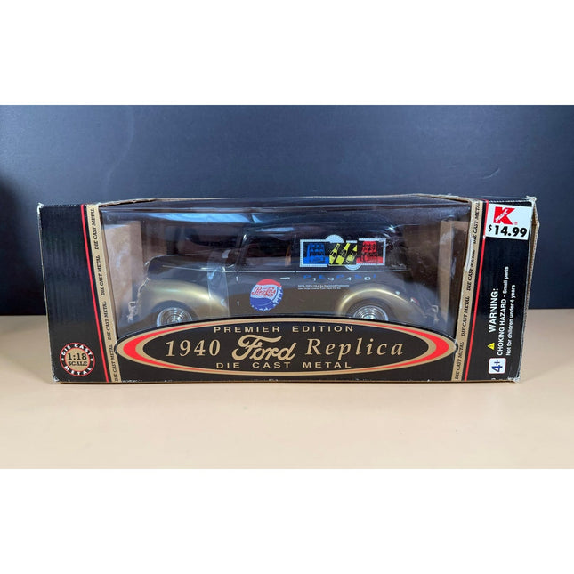 Golden Wheel 1940 Ford Pepsi-Cola Delivery Truck 1:18 Diecast Model OB