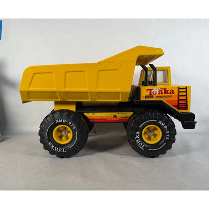 Vintage Tonka Turbo Diesel Dump Truck XMB 975 – 18" Pressed Steel