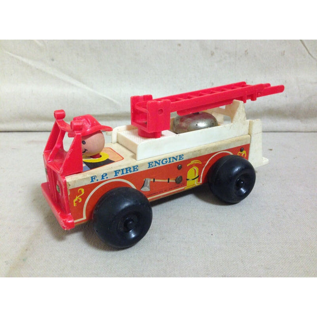 Vintage 1960s Fisher Price Fire Engine Pull Toy #720 Wood Plastic 7.5"