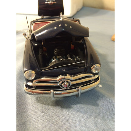 Franklin Mint 1949 Ford Custom Convertible – 1/24 Diecast Model Car Toy Car NIB