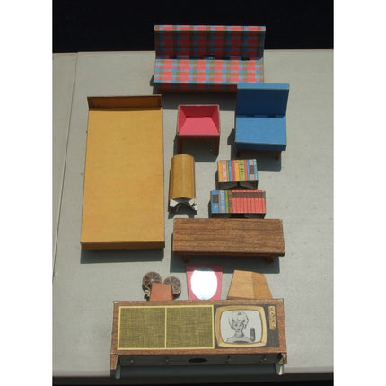 1962 Barbie’s Dreamhouse with Furniture #816