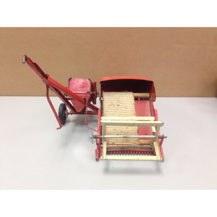 VTG 1950s Tru Scale Tractor & Combine Set – Die Cast & Pressed Steel Red/White