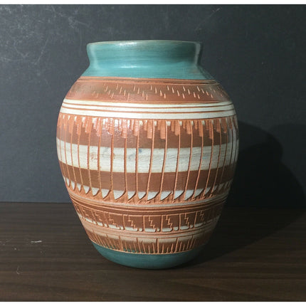 Handmade Navajo Clay Pot by V. King – Horse Design Pottery – Signed