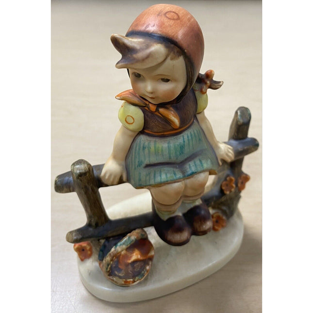 Goebel Hummel Girl Figurine #112/1 TMK-2 – "Just Resting"