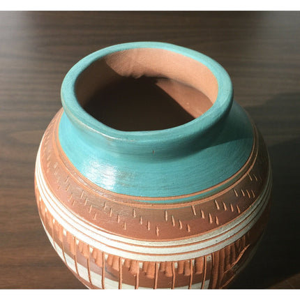 Handmade Navajo Clay Pot by V. King – Horse Design Pottery – Signed