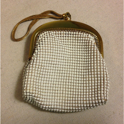 Vintage Whiting & Davis White Mesh Coin Purse Goldtone Frame w/ Wrist Strap USA