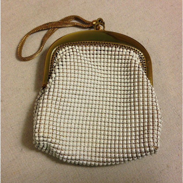 Vintage Whiting & Davis White Mesh Coin Purse Goldtone Frame w/ Wrist Strap USA