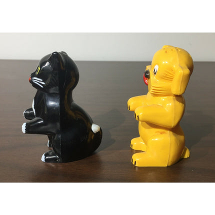 Vintage F&F Cat & Dog Salt & Pepper Shakers Plastic w/ Stoppers