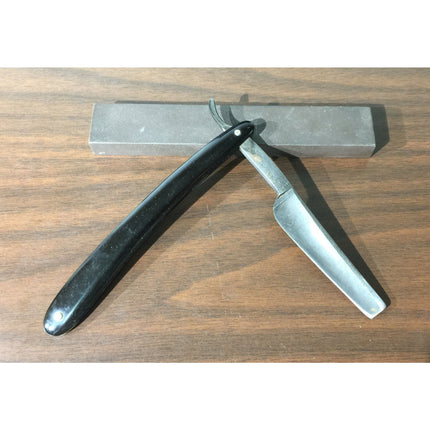 Krusius Bros KB Extra #86 Straight Razor – w/ Case & Sharpening Stone