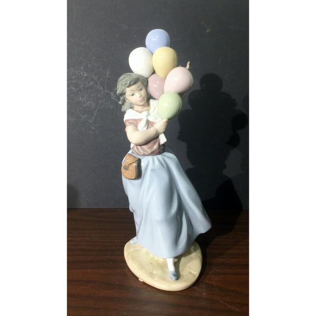 Lladro #5141 Balloon Seller Porcelain Figurine Spain 1982 Retired 10"