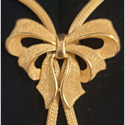 Vintage Crown Trifari Gold Tone Slide Bow Lariat Necklace