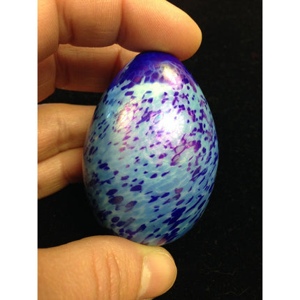 Vintage Mount Saint Helens Iridescent Blue Egg Paperweight – 2 1/4" – MSH 83