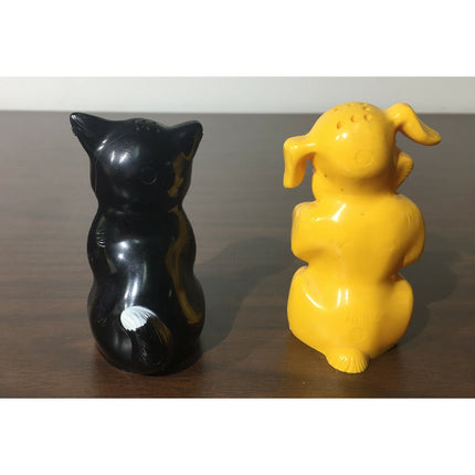 Vintage F&F Cat & Dog Salt & Pepper Shakers Plastic w/ Stoppers