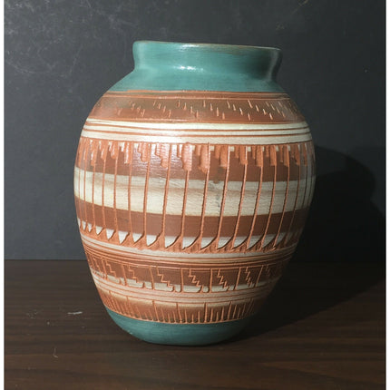 Handmade Navajo Clay Pot by V. King – Horse Design Pottery – Signed