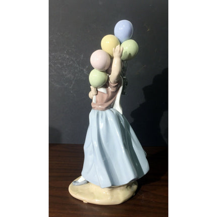 Lladro #5141 “Balloon Seller” Porcelain Figurine Spain 1982 Retired Collectible