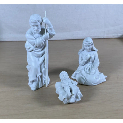 Avon Nativity “The Holy Family” Figurines – 1981 Porcelain – Original Box