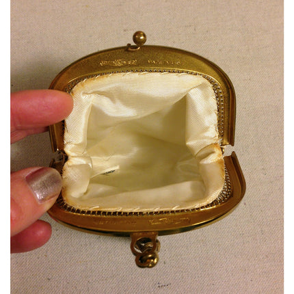 Vintage Whiting & Davis White Mesh Coin Purse Goldtone Frame w/ Wrist Strap USA
